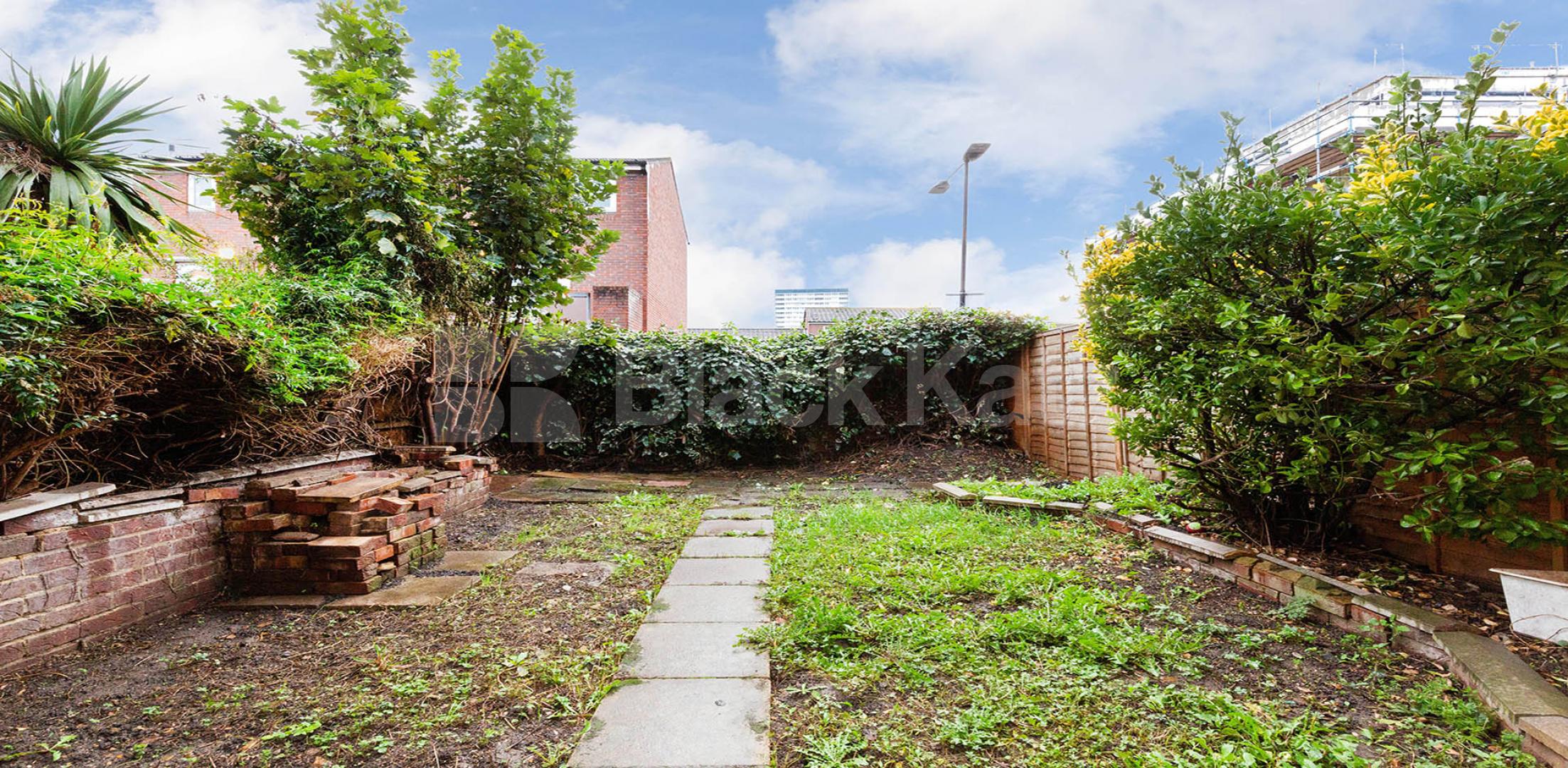 			4 Bedroom, 1 bath, 1 reception Apartment			 Parnell Road , Bow E3